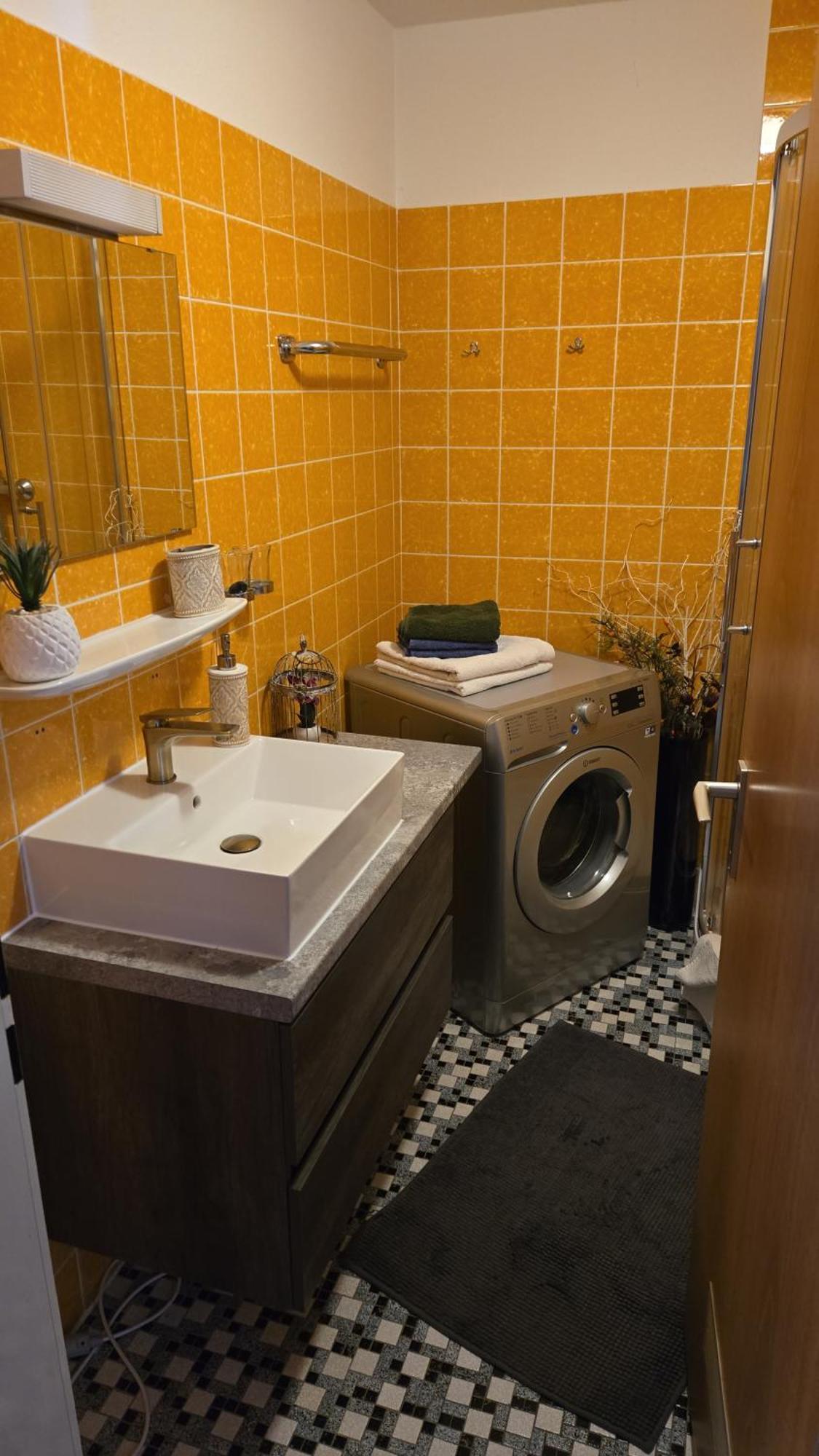 Haus Am Scheibenfelsen Apartment Санкт Блазиен Екстериор снимка